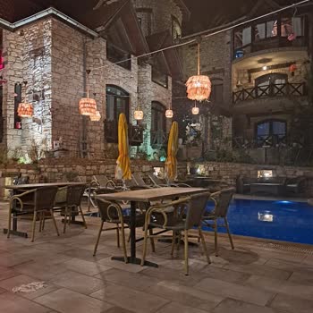 The Stone Castle Boutique Hotel Haşereli Otel!