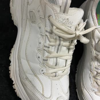 Skechers Ayakkabının Kısa Sürede Hasar Görmesi Ve Mağaza Deneyimi