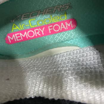 Skechers Ayakkabının Kısa Sürede Hasar Görmesi Ve Mağaza Deneyimi