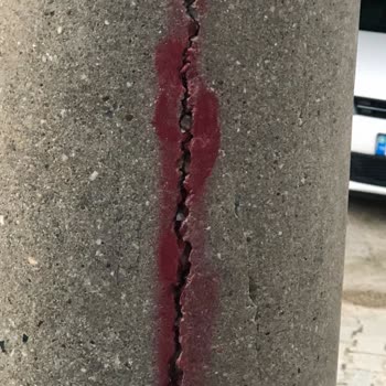 Gdz Elektrik Dağıtım Çürümüş Elektrik Direği!