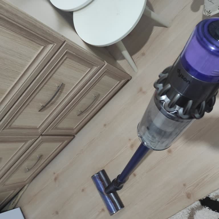 Dyson V11 Süpürge Çalışırken Kendi Kendine Duruyor Kapatıyor