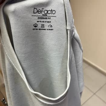 DeFacto Tshirt Hemen Yırtıldı
