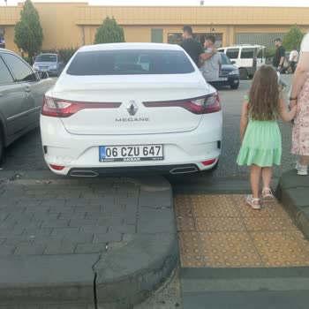 ABB - Ankara Büyükşehir Belediyesi Yaya Ve Engelli Geçişini Engelleyen Yanlış Araç Park Edilmesi