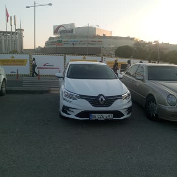 ABB - Ankara Büyükşehir Belediyesi Yaya Ve Engelli Geçişini Engelleyen Yanlış Araç Park Edilmesi