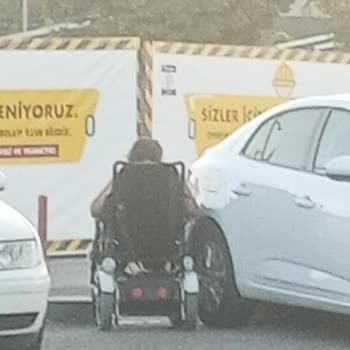 ABB - Ankara Büyükşehir Belediyesi Yaya Ve Engelli Geçişini Engelleyen Yanlış Araç Park Edilmesi