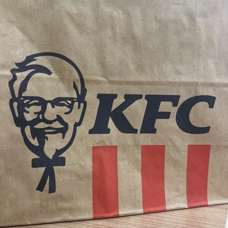 KFC Urla Bamboo AVM Şubesinde Uzun Bekleme Ve Yanlış Sipariş Sorunu