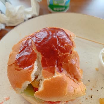 Beykoz Belediyesi Kemankeş Gibi Bir Yere Yakışmayan Bayat Ekmek...