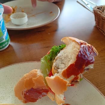 Beykoz Belediyesi Kemankeş Gibi Bir Yere Yakışmayan Bayat Ekmek...