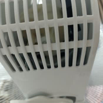 1 Ay Olmadan Arıza Veren Raks Masaüstü Vantilatör