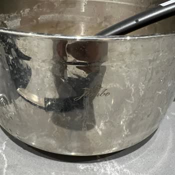 Jumbo Tencere Dibi Tuttu