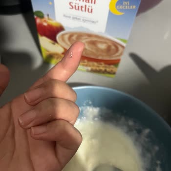 Hipp Marka Bebek Maması İçinden Tel Çıktı!