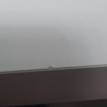 IKEA Lagkapten Masa Kağıt Gibi Soyuluyor