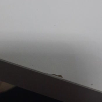 IKEA Lagkapten Masa Kağıt Gibi Soyuluyor