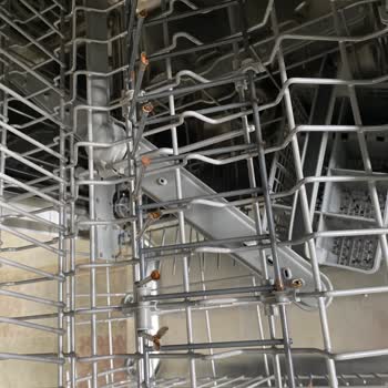 Beko Marka Bulaşık Makinemin Sepetleri Küflendi