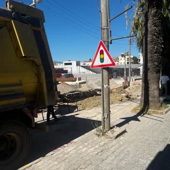İzsu Nun Saçma Sapan Altyapı Çalışması