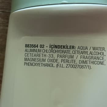Garnier Etiket İle Bileşeni Saklıyor