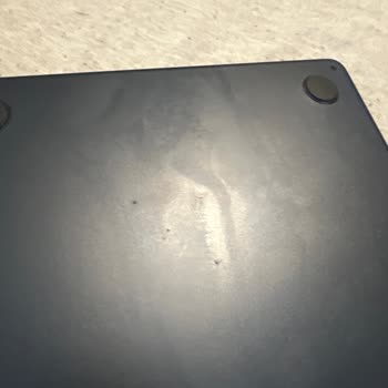 Apple Macbook Aır M2 Kasasında Renk Değişimi (space Grey)