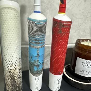 Oral - B Diş Fırçalarında Geçmeyen Siyah Leke Sorunu!