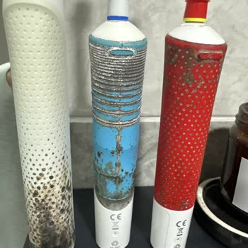 Oral - B Diş Fırçalarında Geçmeyen Siyah Leke Sorunu!