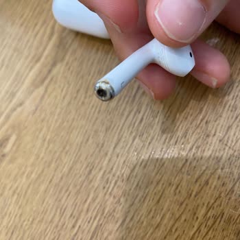 Apple Ürününün Arkasında Durmuyor