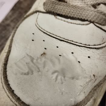 Tommy Hilfiger Ürününün Arkasında Durmuyor