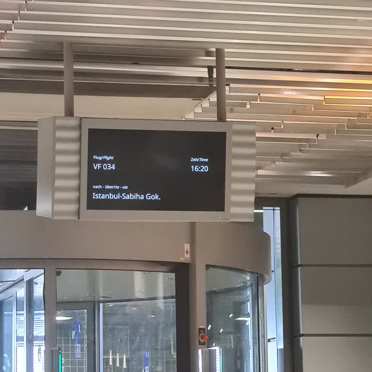 Ajet (Anadolu Jet) Frankfurt-Köln Uçuşunda Yaşanan Mağduriyet Ve Belirsizlik!