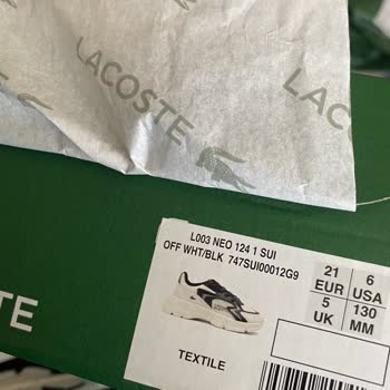 Lacoste Yanlış Ayakkabı Numarası Yollaması.