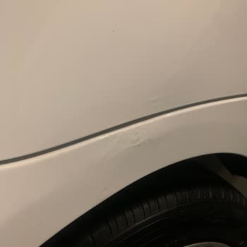 Carvak 2018 Model Alfa Romeo Arka Sağ Kapı Hasarlı Ön Tampon Kırık