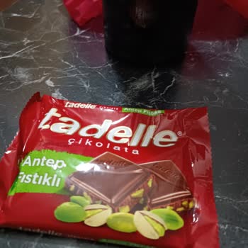 Sagra Açılmamış 60 Gr Lik Çikolatanın Yarısı Boş