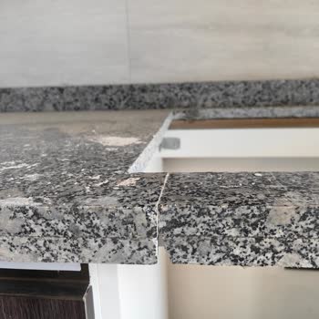 TOKİ Yapımı Alan Firma Denetlenmeli, Vatandaş Mağdur!