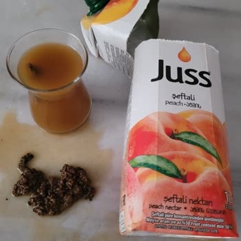 Juss Meyve Suyundan Cisim Çıktı