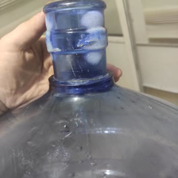 Tekir Su Damacana Suyunun Tadında Ve Görünümünde Sorun