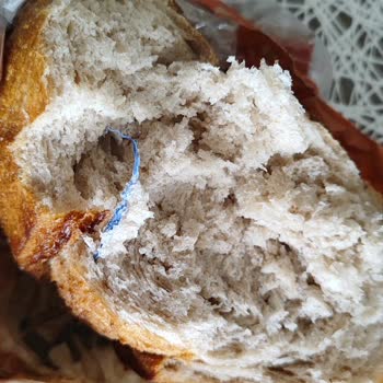 File Market Ekmeğin İçinden Çıkan Yabancı Cisim