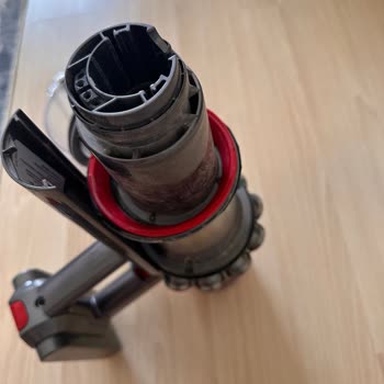 Dyson V11 Extra Toz Haznesi Lastiği Sorunu