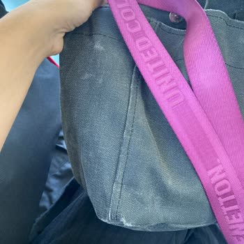 Benetton Marka Çantamın Rengi Soldu