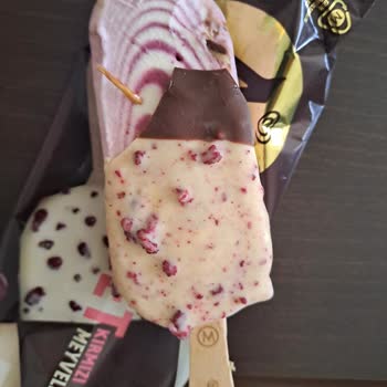 Magnum Düet Dondurma Tahta Parçası Çıktı