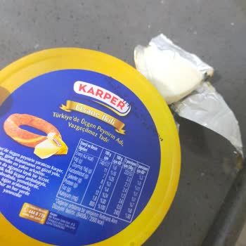 Karper Üçgen Peynir Küflü Çıktı