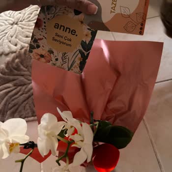 Taze Çiçek (tazecicek.com) Yanlış Renk Ve Geç Teslimatla Hayal Kırıklığı