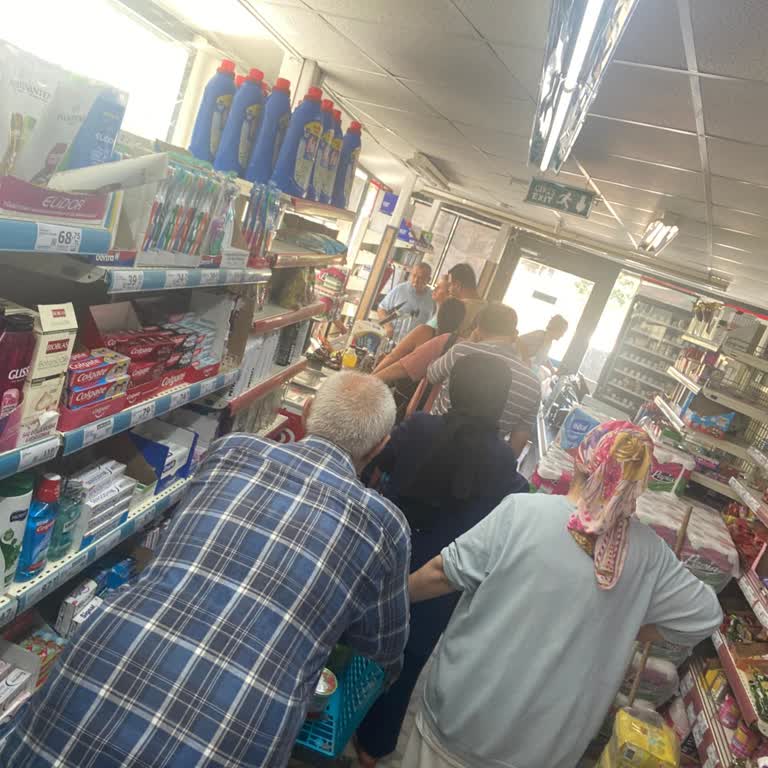 A101'de Beklemekten Sıkıldık