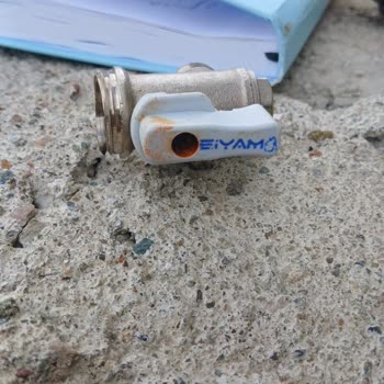 Turkuaz Seramik Malının Arkasında Duramadı...