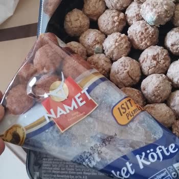 BİM Market Bozuk Et Ürünü Satıyor!