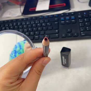 Gratis Flormar Dudak Kalemi İçi Boş Çıktı