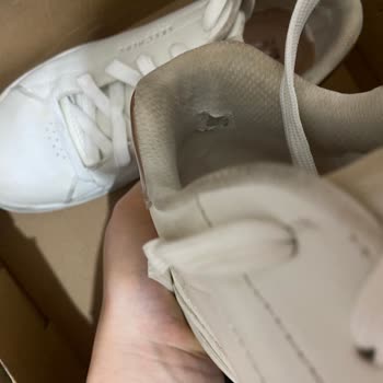 Skechers Ayakkabımın İç Arka Kısmı Üç Ay İçinde Kötü Oldu