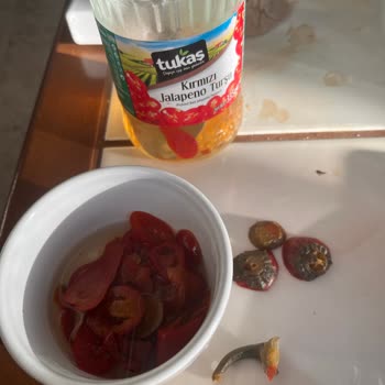 Tukaş Jalapeno Turşusu Çöp Çıktı