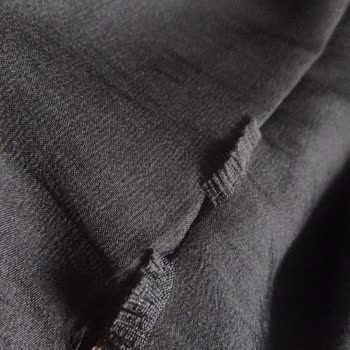 Maymara Elbisenin Dikişleri Açıldı