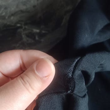 Maymara Elbisenin Dikişleri Açıldı