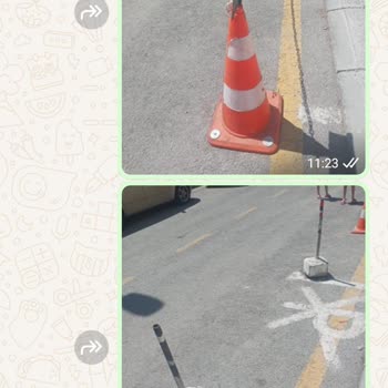 Nevşehir Belediyesi Duba Koymuşlar Park Yasak Diye Yazı Yazmışlar Asfalt Üzerine