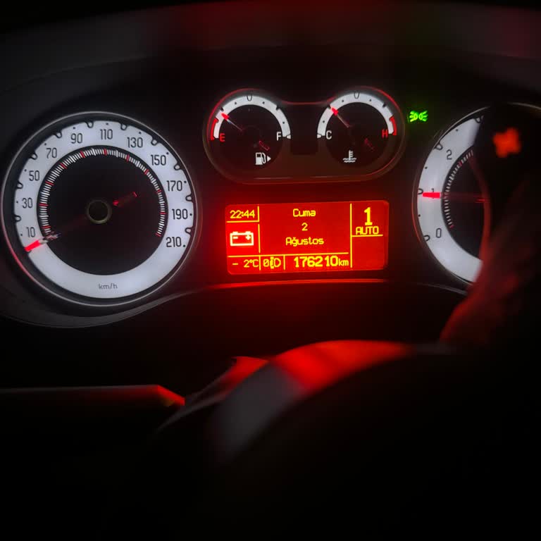 Fiat 500L Akü Problemi