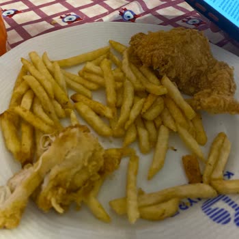 Popeyes Bozuk Tavuk Yolluyor