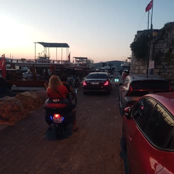 Seferihisar Belediyesi Sığacık Sahil Yolu Trafiğe Kapansın